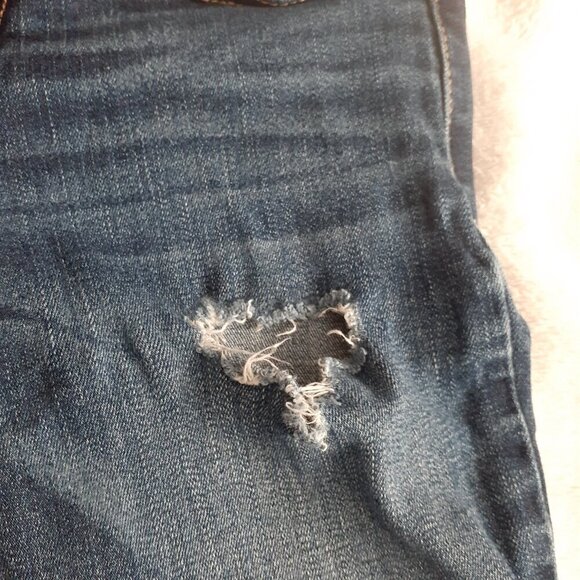 Hollister Juniors Size 1S 25 Medium Wash Distressed Straight Jeans - Picture 3 of 12